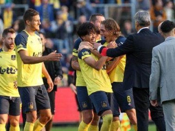 注册入口-新球王来袭？日本24岁国脚比甲替补戴帽+带队逆转